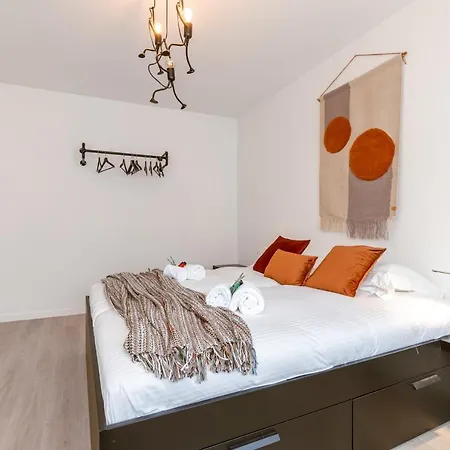 Beautifully Renovated Holiday Home In A Top Location Near The Sea And The Beach Ostend