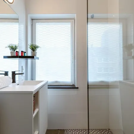Beautifully Renovated Holiday Home In A Top Location Near The Sea And The Beach Ostend