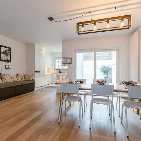Beautifully Renovated Holiday Home In A Top Location Near The Sea And The Beach Holiday home *