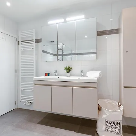 Beautifully Renovated Holiday Home In A Top Location Near The Sea And The Beach