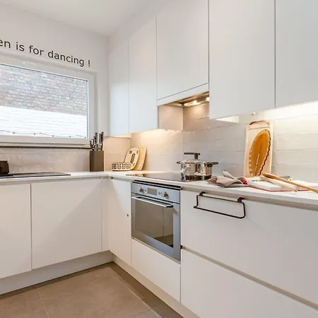 Beautifully Renovated Holiday Home In A Top Location Near The Sea And The Beach *
