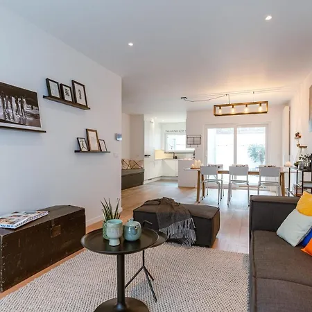 Beautifully Renovated Holiday Home In A Top Location Near The Sea And The Beach *