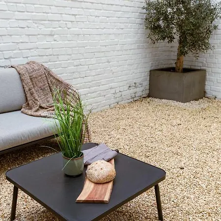 Beautifully Renovated Holiday Home In A Top Location Near The Sea And The Beach